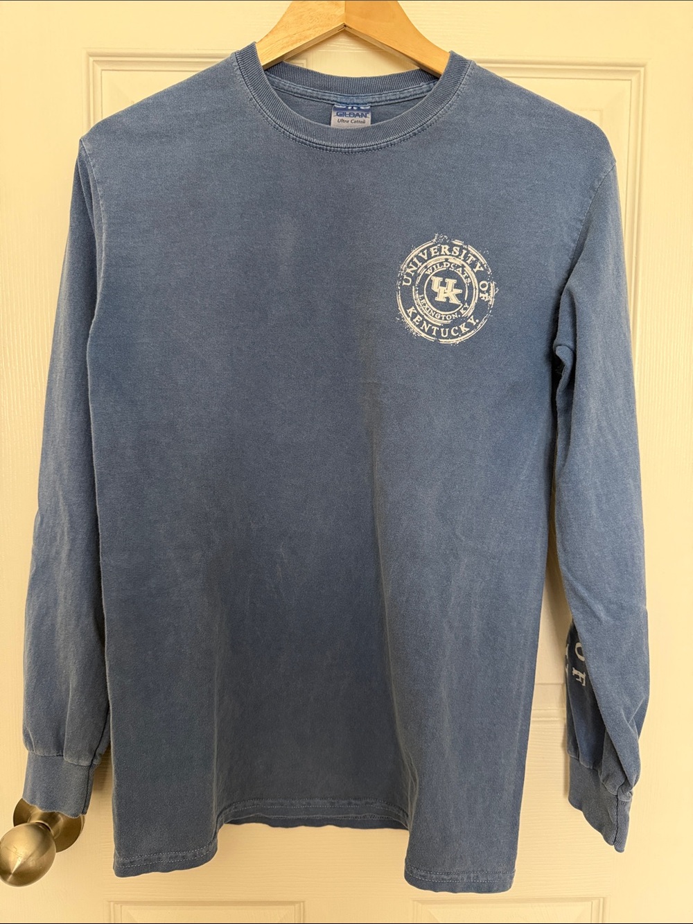 Gildan faded denim blue LS tee w/white University of Kentucky crest